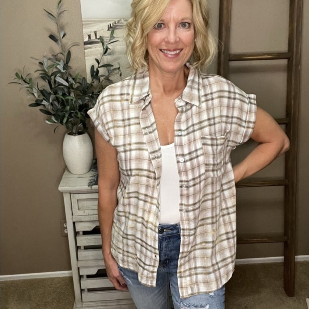 Plaid Short Sleeve Button-Up Shirt